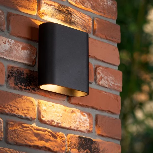 Lucide ATILA - Applique murale Intérieur/Extérieur - LED Dim. - 2x5W 2700K - IP54 - Noir - ambiance 1